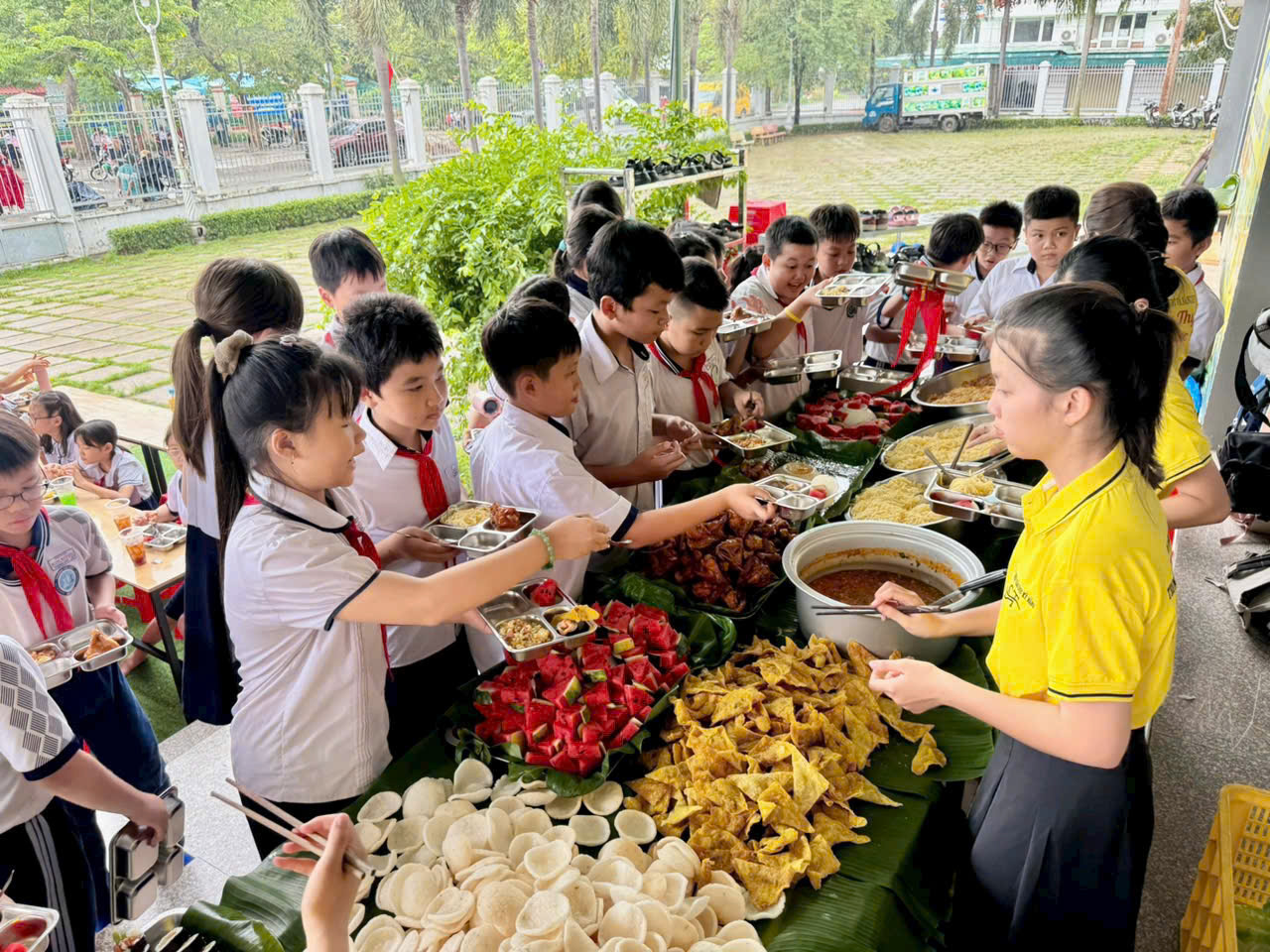 Bữa Ăn Bán Trú & Gian Hàng 0Đ — Trung tâm Anh Thy