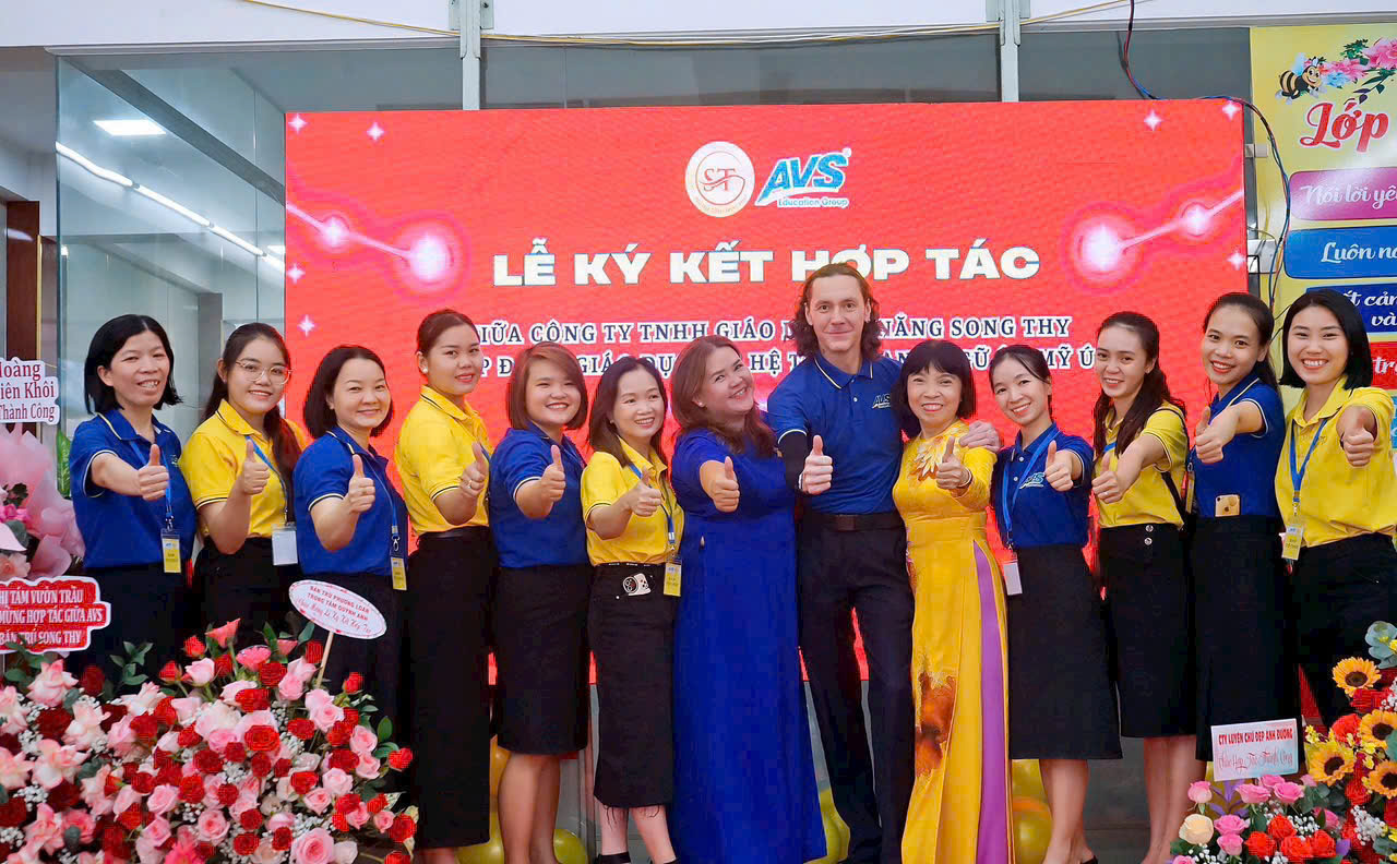 Đội Ngũ Giáo Viên & Sự Kiện — Trung tâm Anh Thy