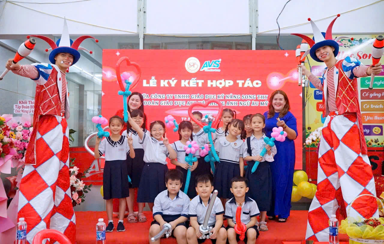Đội Ngũ Giáo Viên & Sự Kiện — Trung tâm Anh Thy