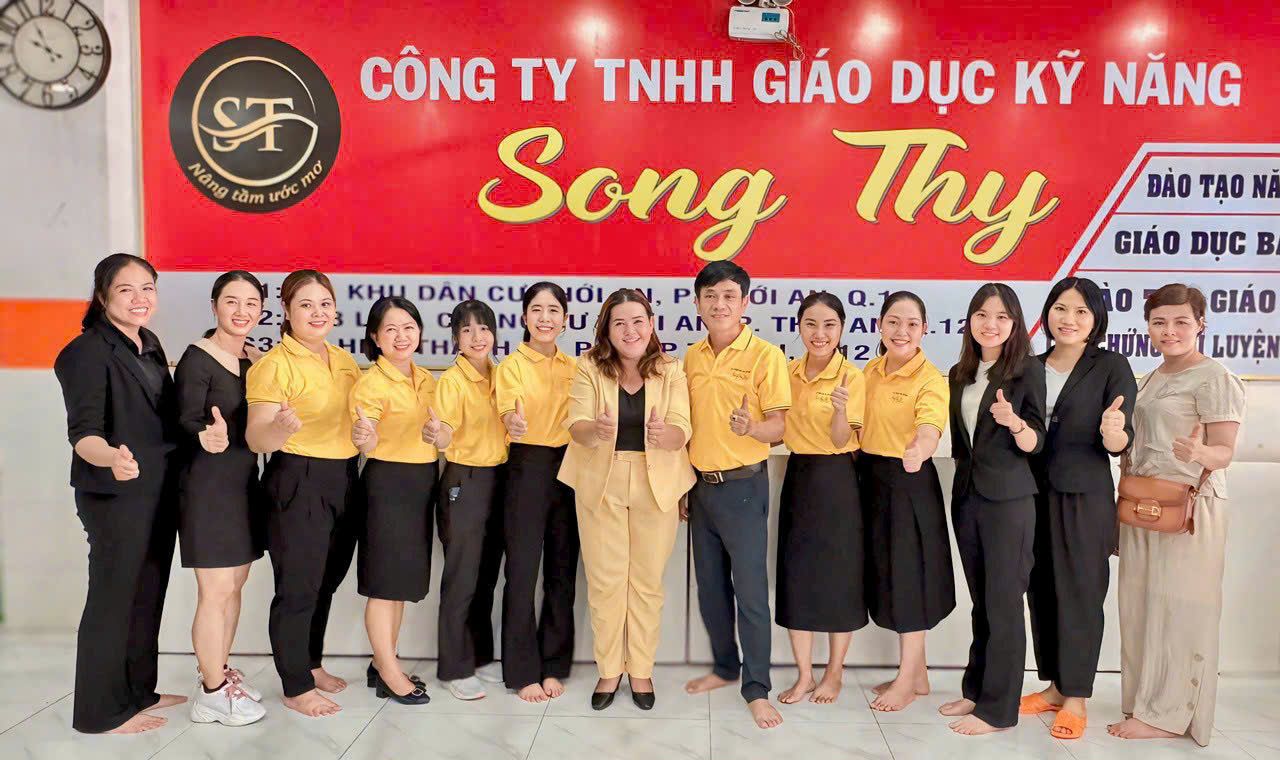 Đội Ngũ Giáo Viên & Sự Kiện — Trung tâm Anh Thy