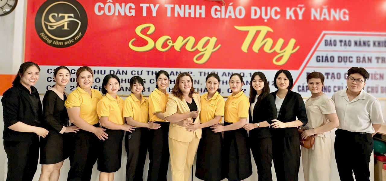 Đội Ngũ Giáo Viên & Sự Kiện — Trung tâm Anh Thy